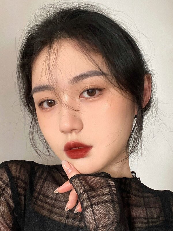 xu hướng trang điểm hè 2023